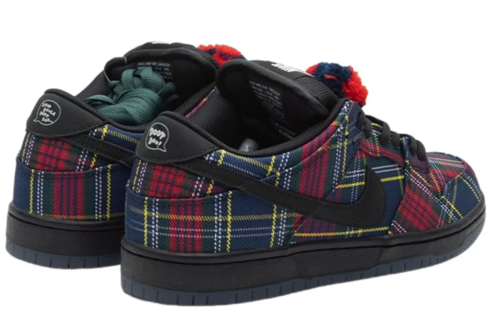 Nike SB x Nardwuar Dunk Low 'Tartan' Skate Shoe (II1493-600)