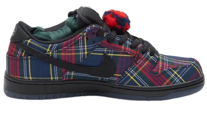 Nike SB x Nardwuar Dunk Low 'Tartan' Skate Shoe (II1493-600)