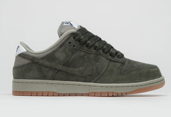 Nike SB Dunk Low Pro B 'Sequoia / Light Army / White' Skate Shoe