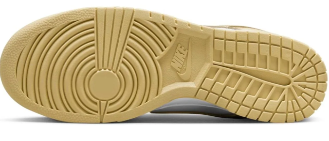 Nike Dunk Low 'Team Gold' Sneaker (DV0833-100)